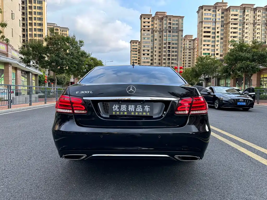 Mercedes-Benz E-Class — миниатюра 7