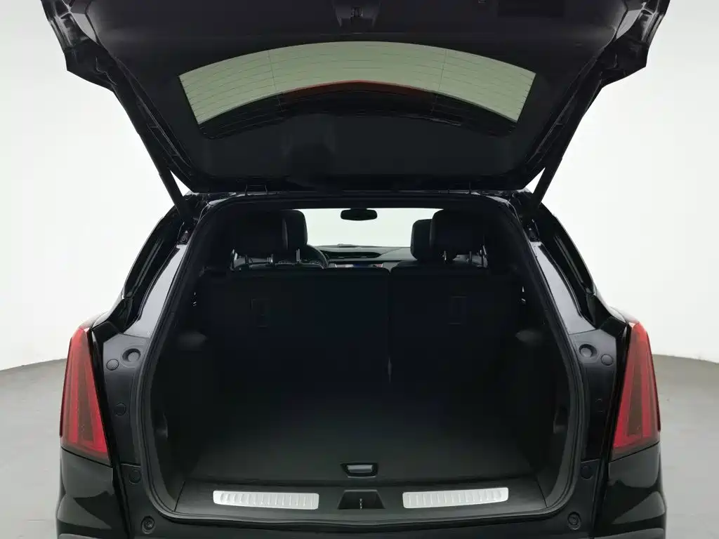 Cadillac XT5 — миниатюра 16