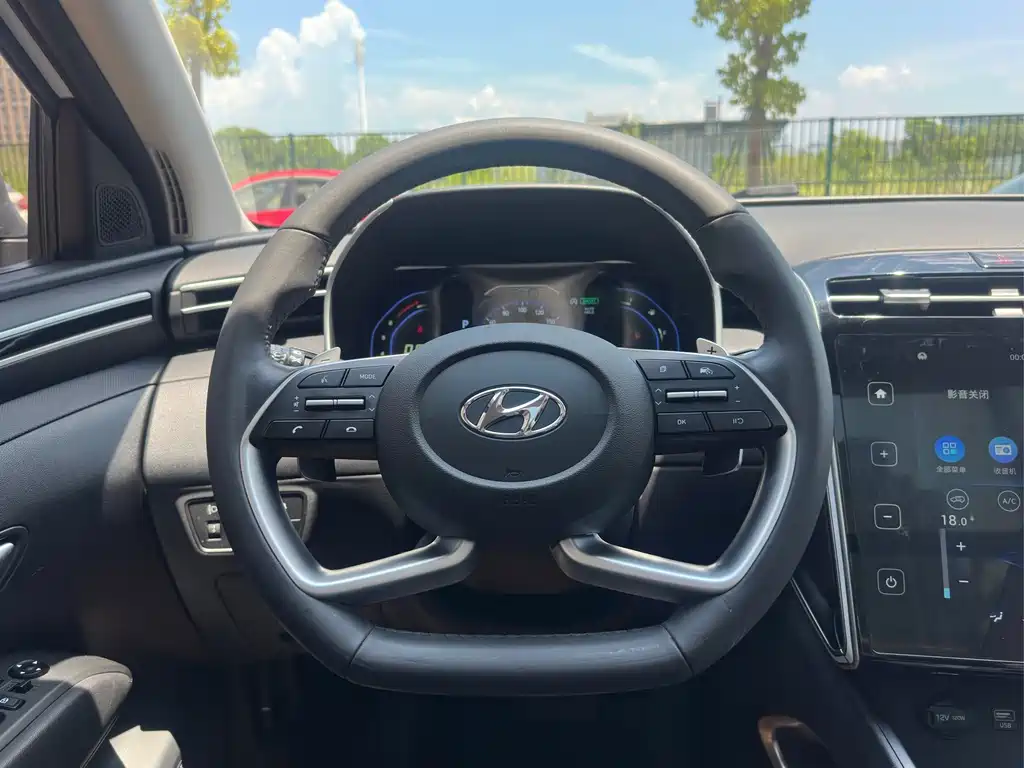 Hyundai Tucson — миниатюра 16