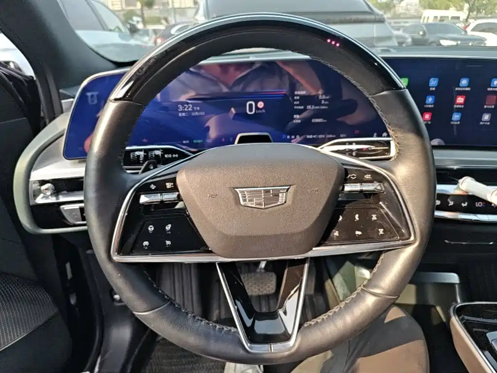 Cadillac Lyriq — миниатюра 11