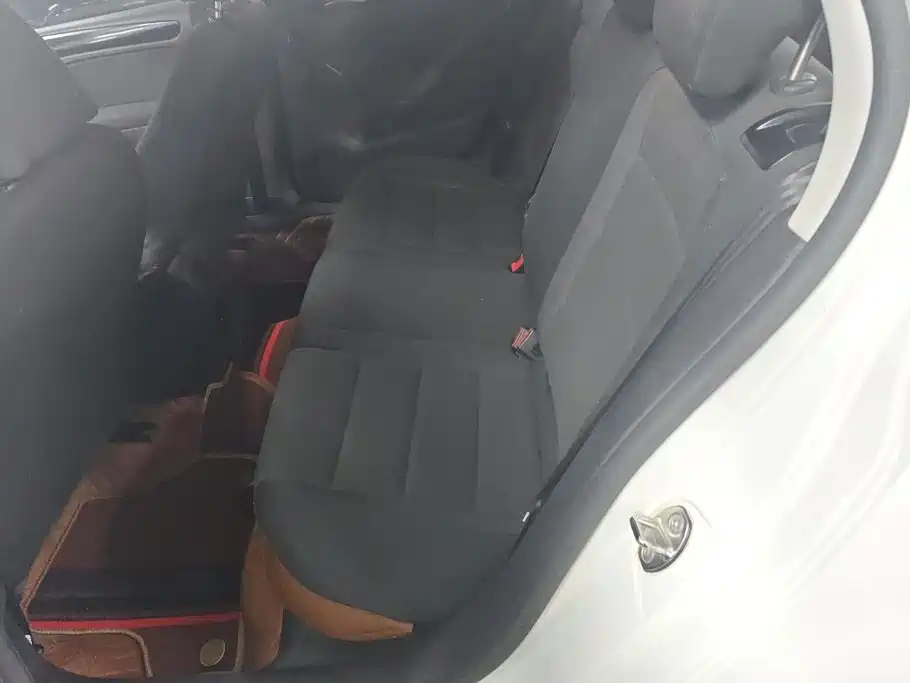 Volkswagen Golf — миниатюра 11