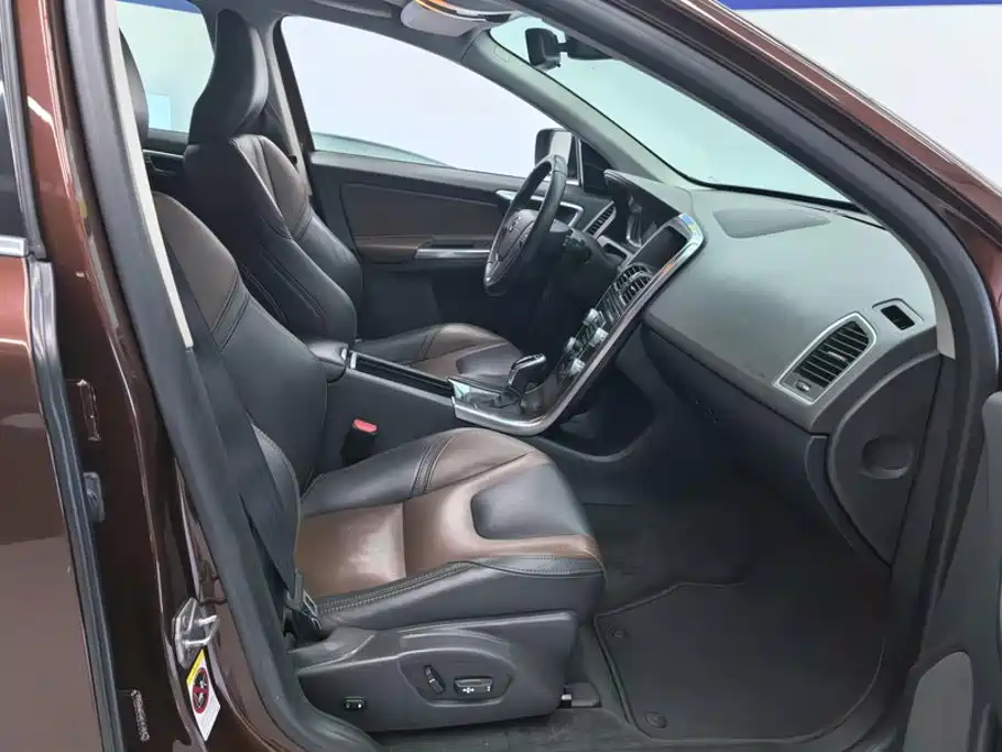 Volvo XC60 — миниатюра 8