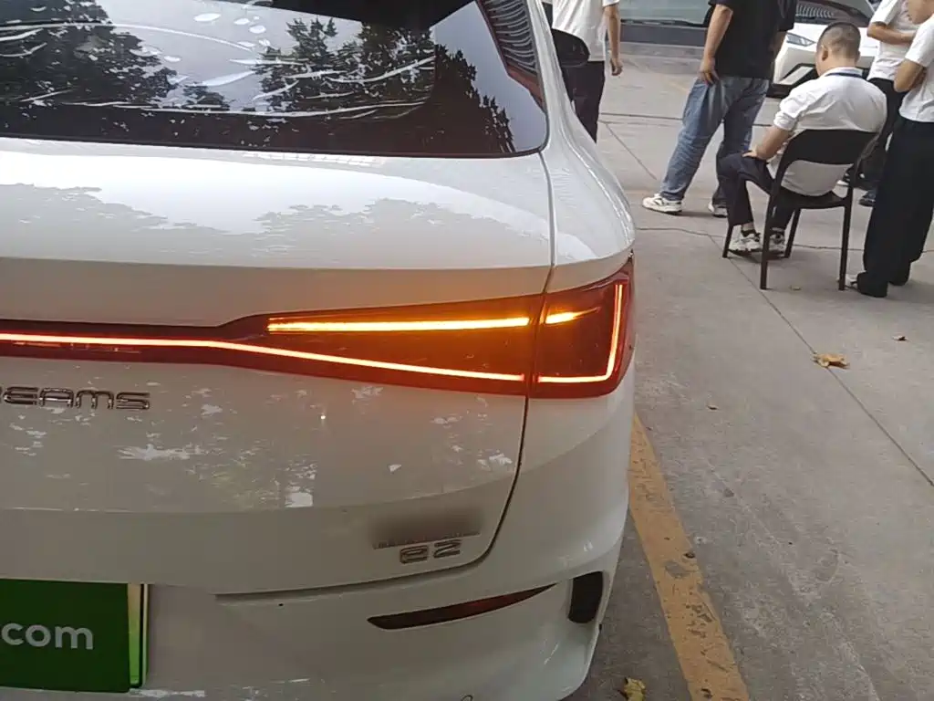 BYD e2 — миниатюра 8
