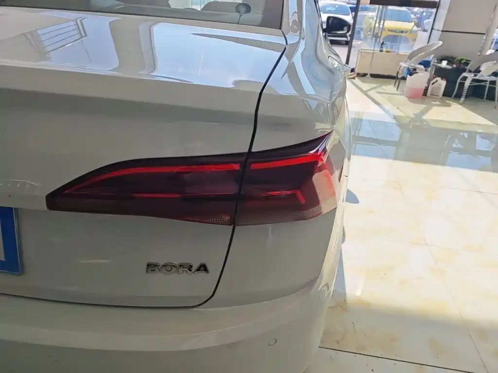 Volkswagen Bora — миниатюра 8