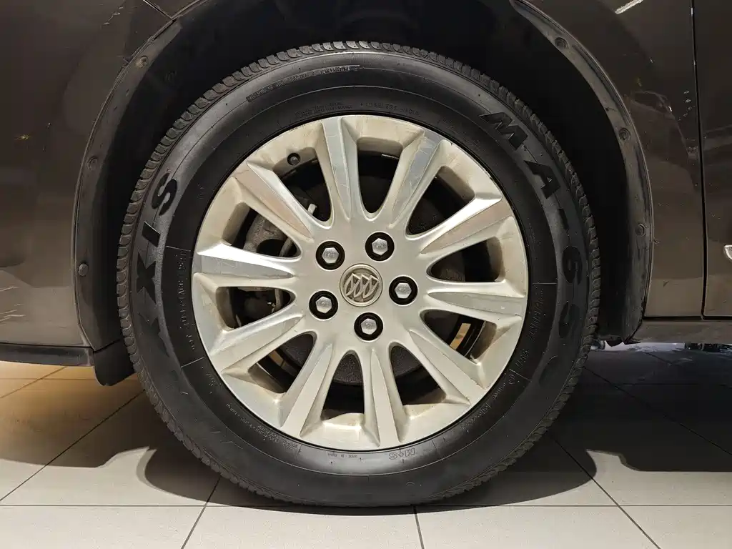 Buick GL8 2013 3.0L XT Luxury Flagship