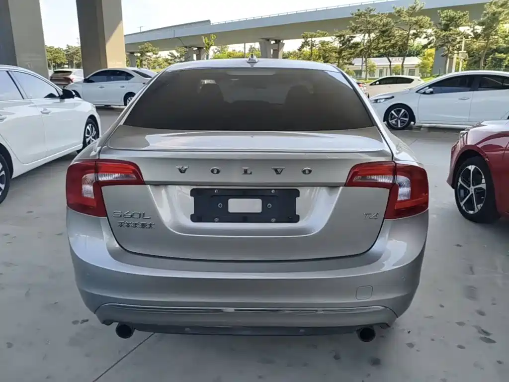 Volvo S60 — миниатюра 6