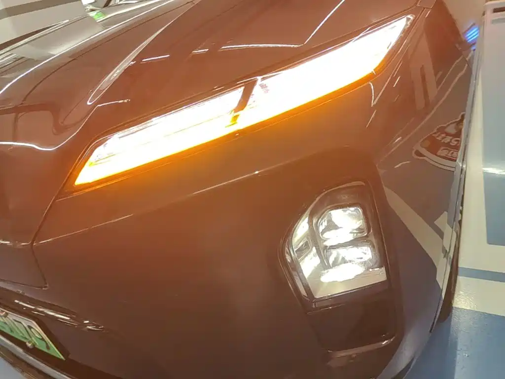 NIO ES8 — миниатюра 24