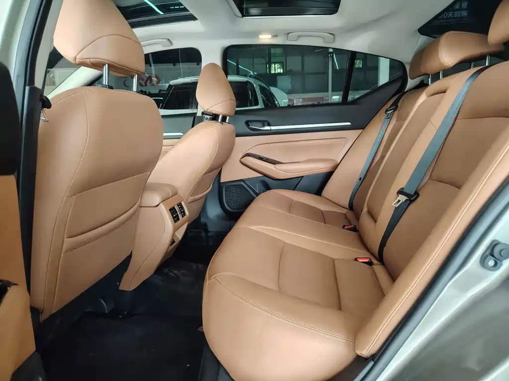 Nissan Teana — миниатюра 9