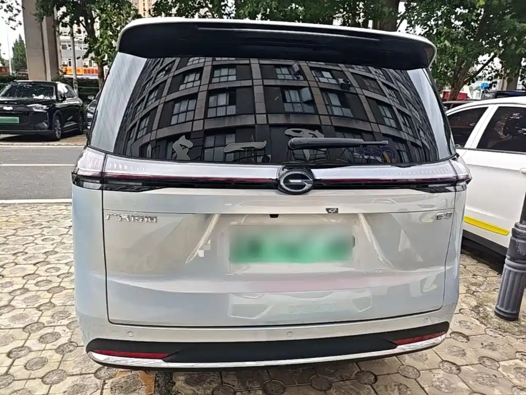 GAC Motor Trumpchi E8 PHEV — миниатюра 6