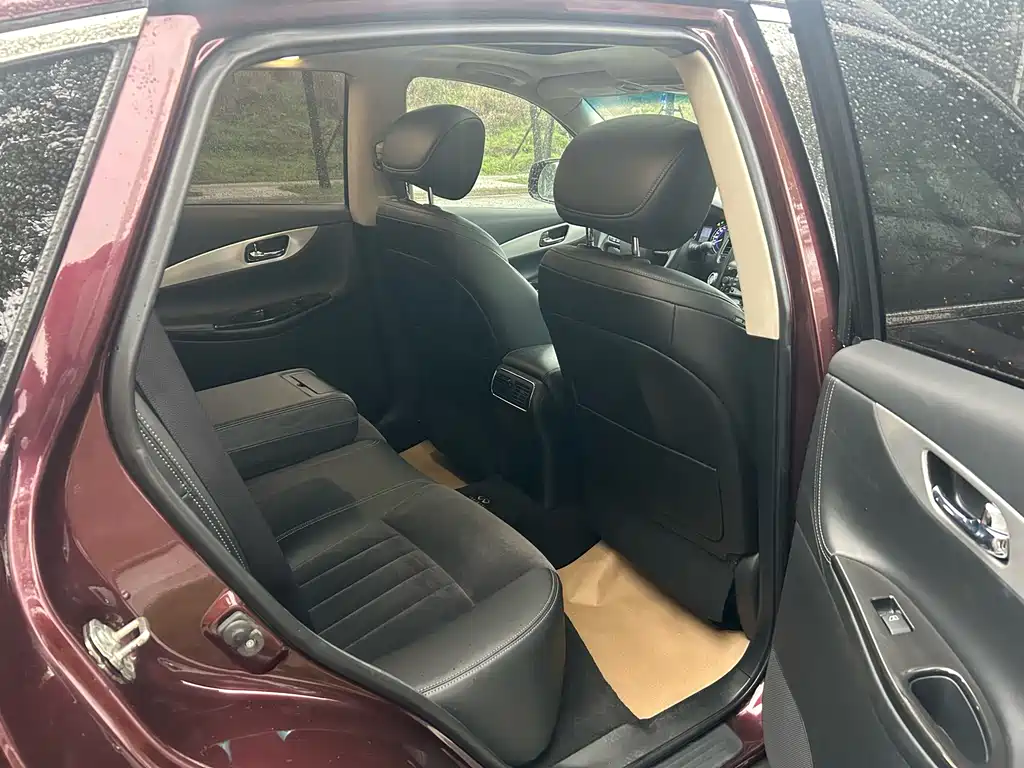 INFINITI QX50