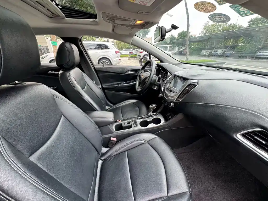 Chevrolet Cruze — миниатюра 7