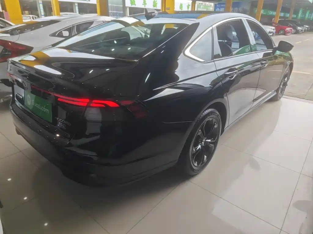 Honda Accord — миниатюра 7