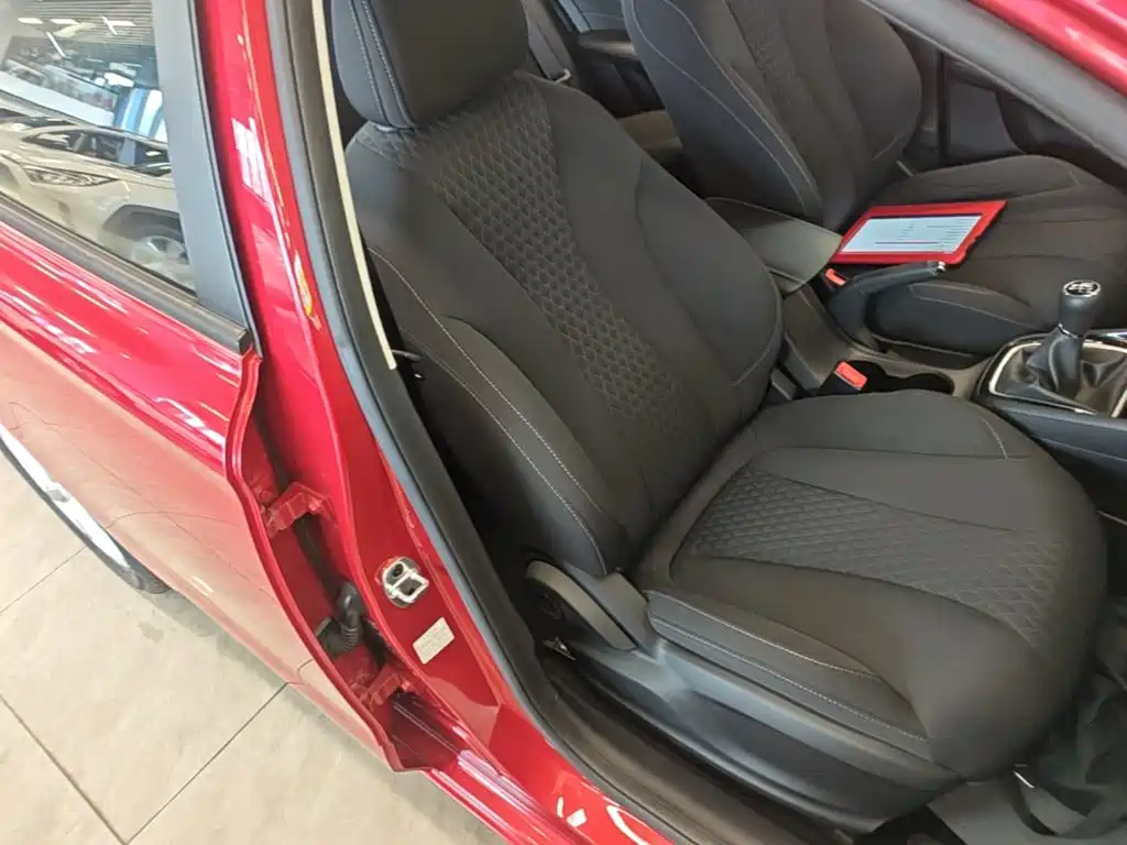 Roewe i5 — миниатюра 25