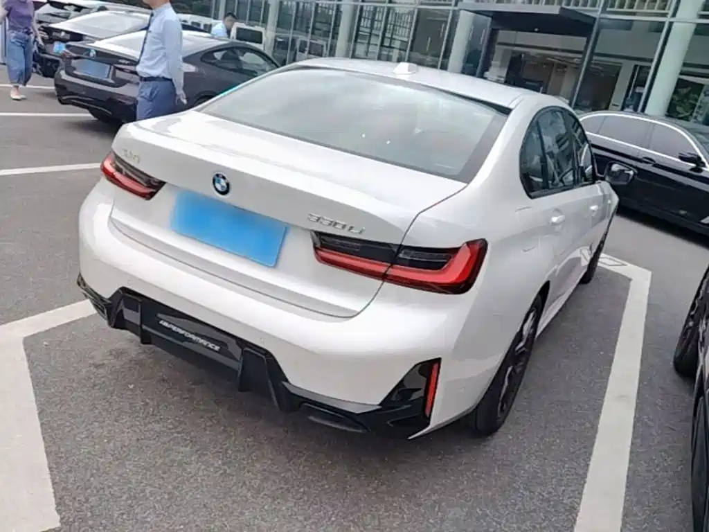 BMW 3 Series — миниатюра 7