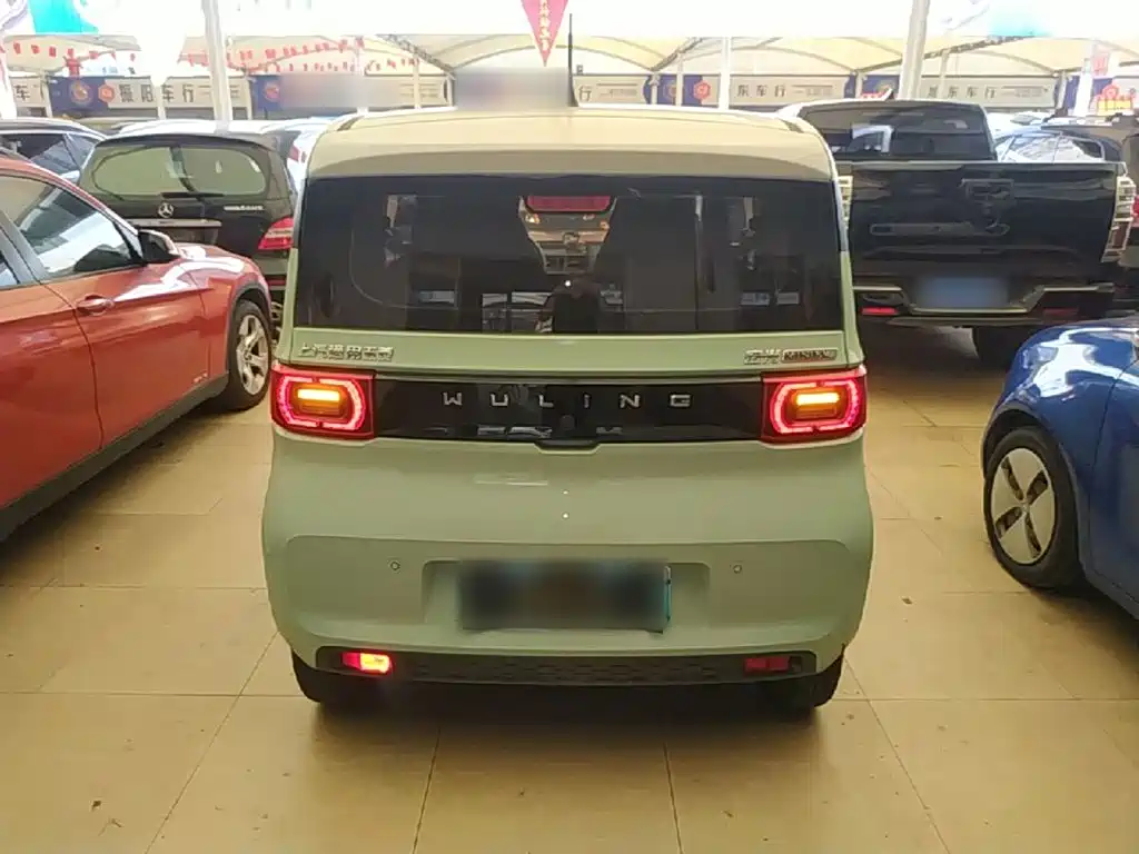 Wuling MINIEV — миниатюра 6
