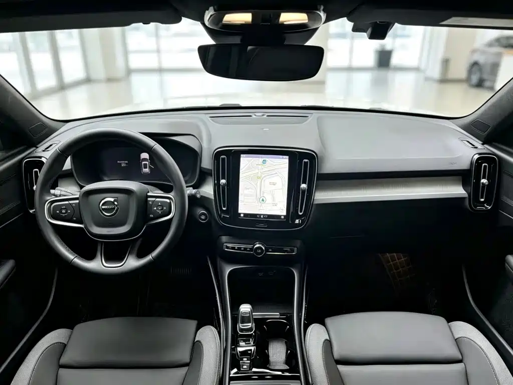 Volvo XC40 — миниатюра 9