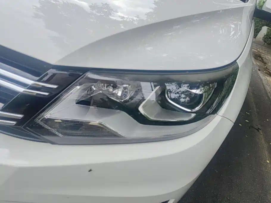 Volkswagen Tiguan — миниатюра 5