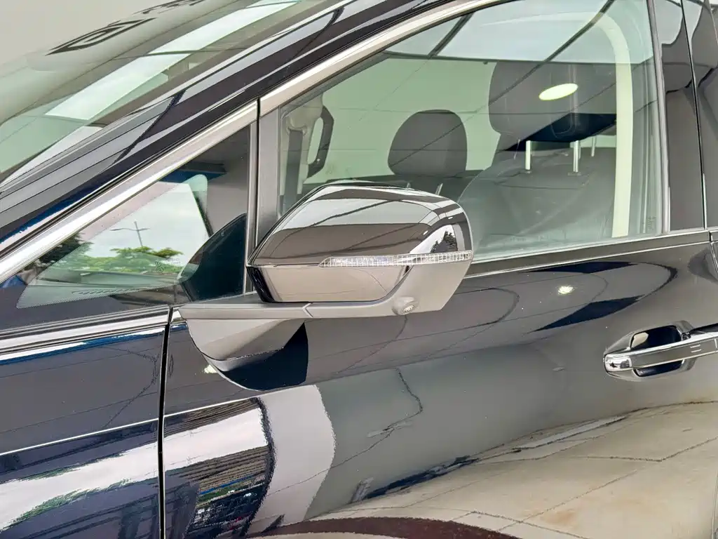 GAC Motor Trumpchi E8 PHEV — миниатюра 5