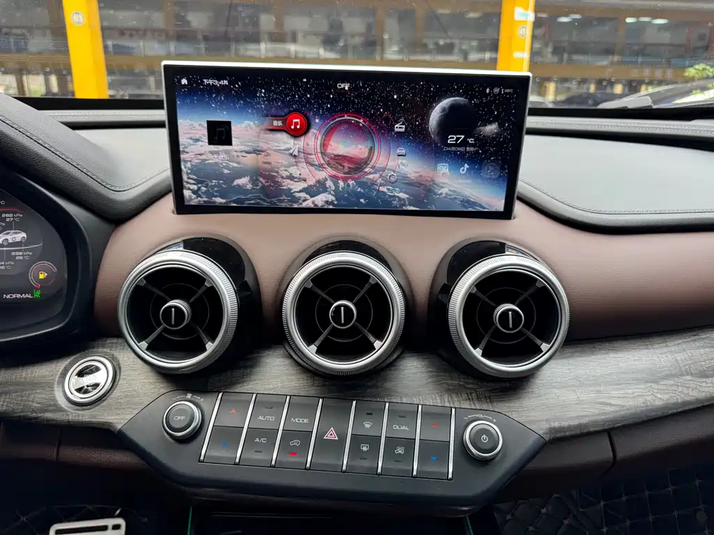 Wey Wey VV7 GT — миниатюра 7