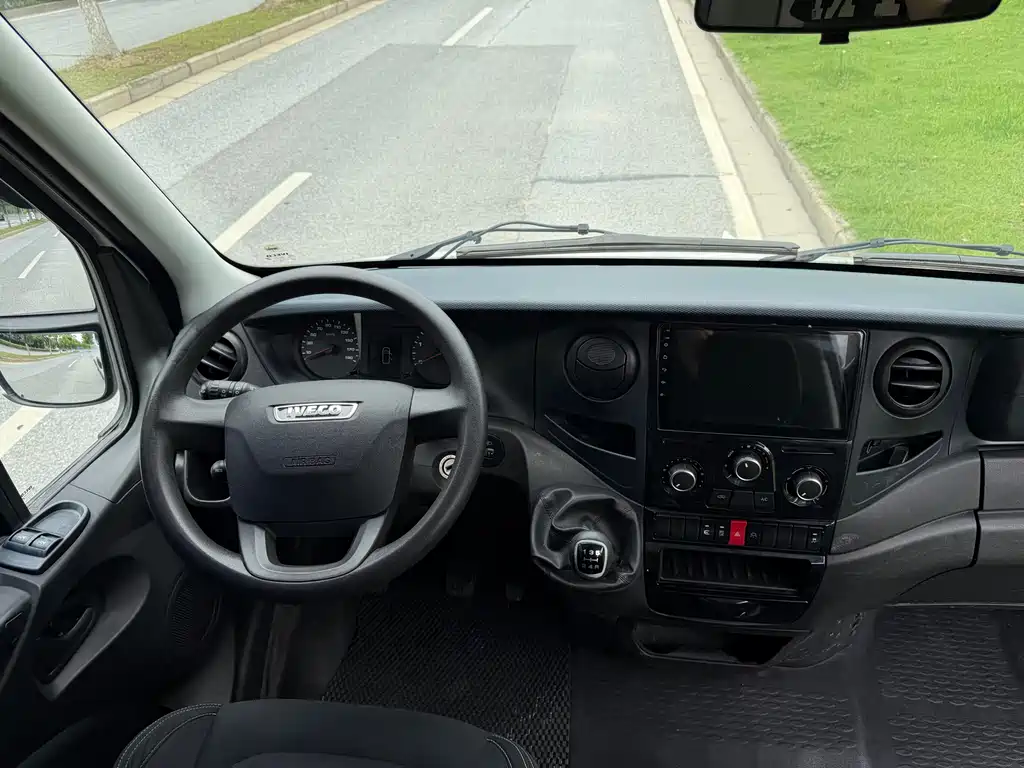 IVECO Ousheng — миниатюра 10