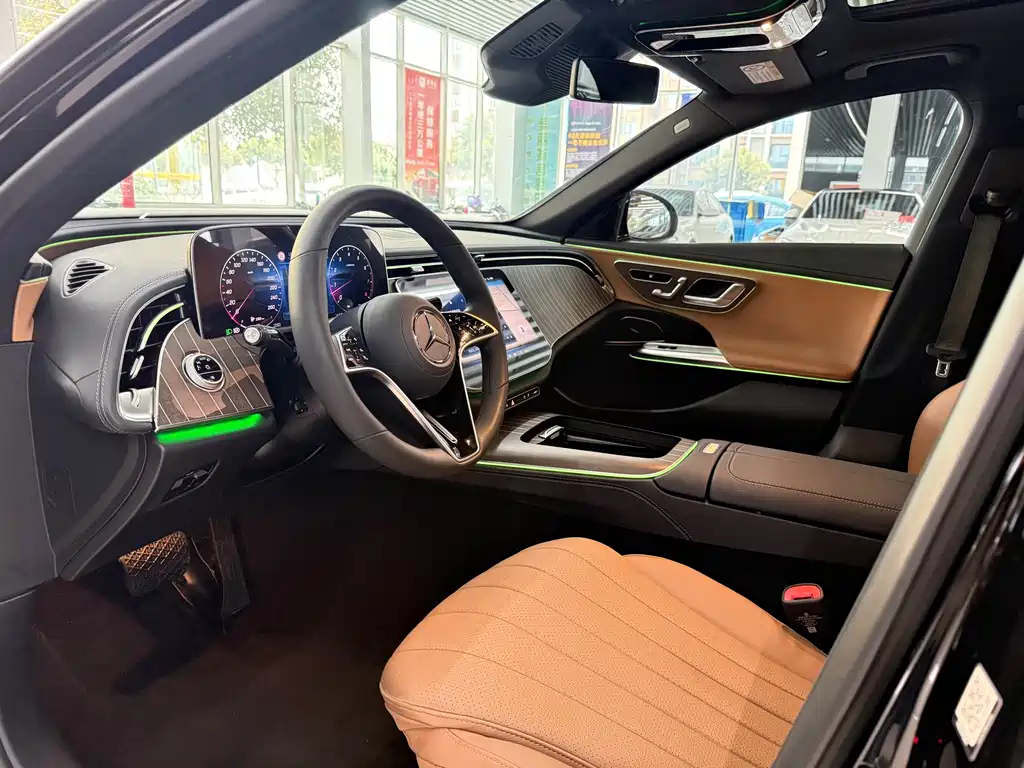 MERCEDES-BENZ E CLASS