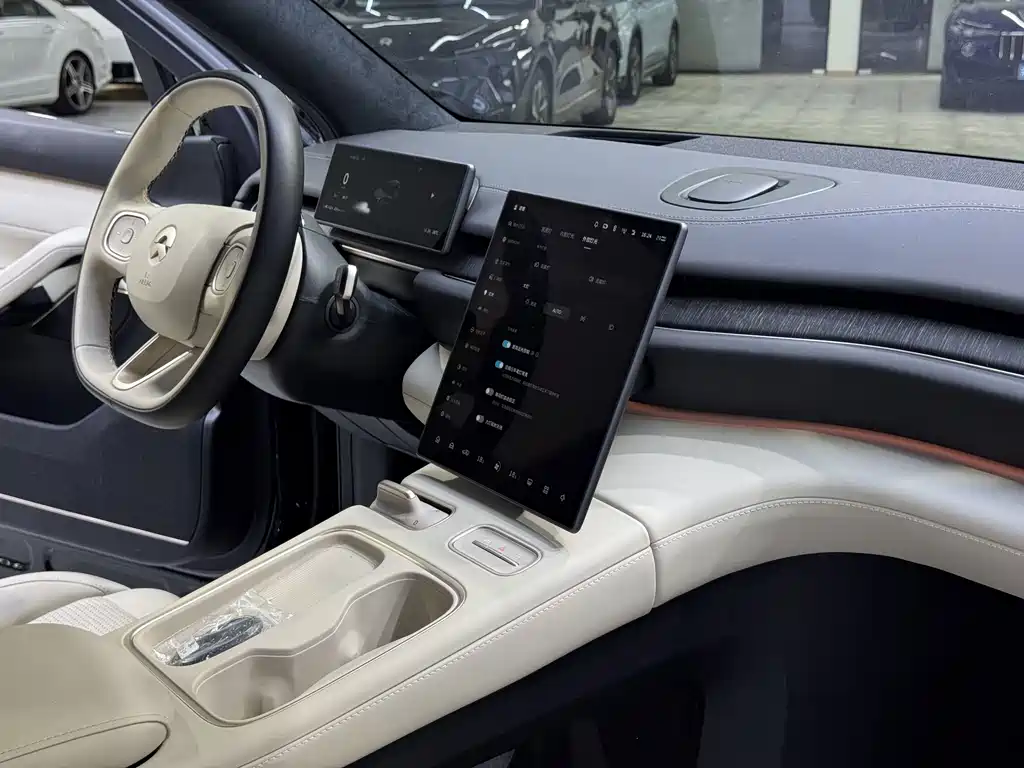 NIO ES6 — миниатюра 17