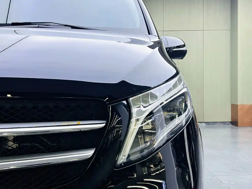 Mercedes-Benz V-Class — миниатюра 7