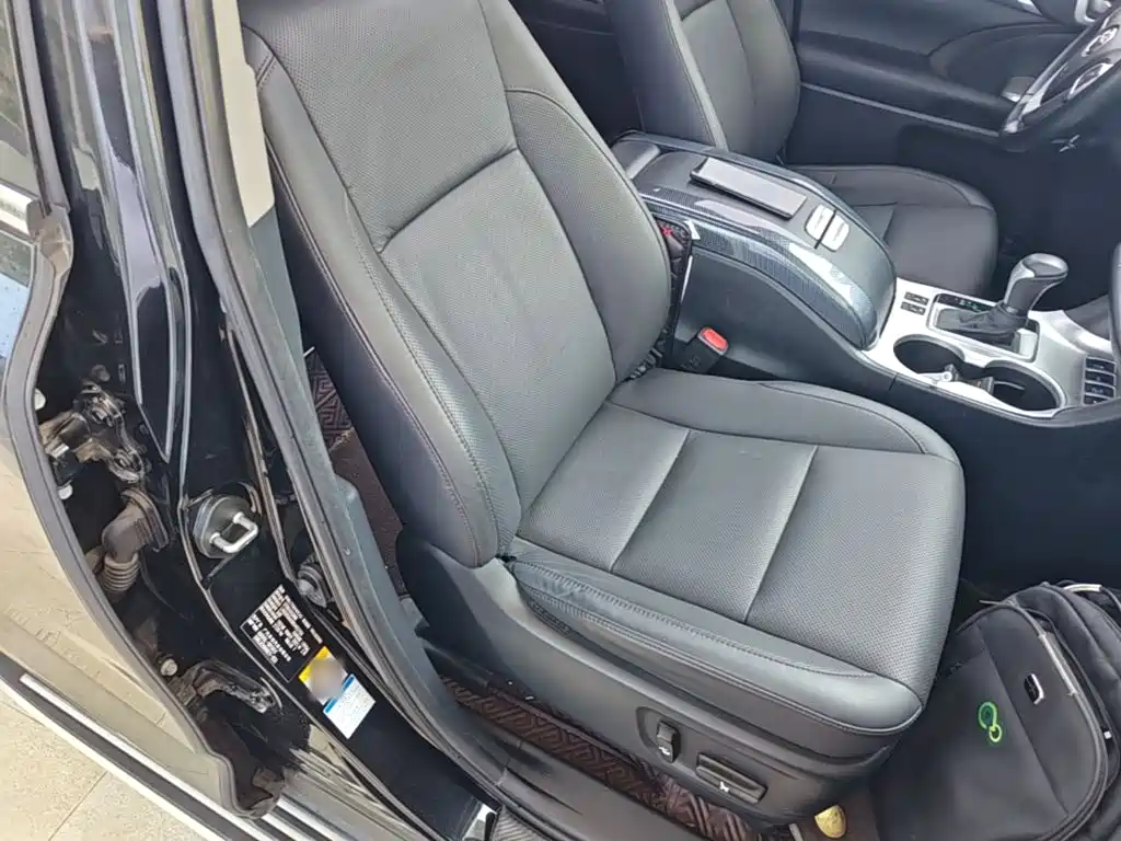 Toyota Highlander — миниатюра 25