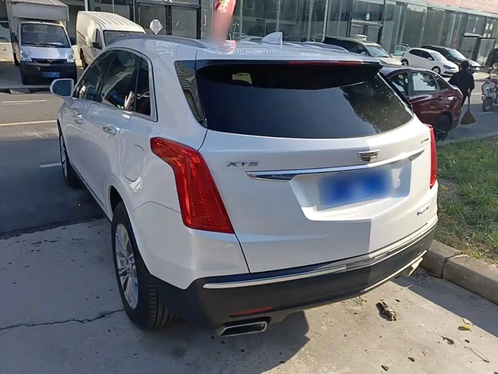 Cadillac XT5 — миниатюра 5