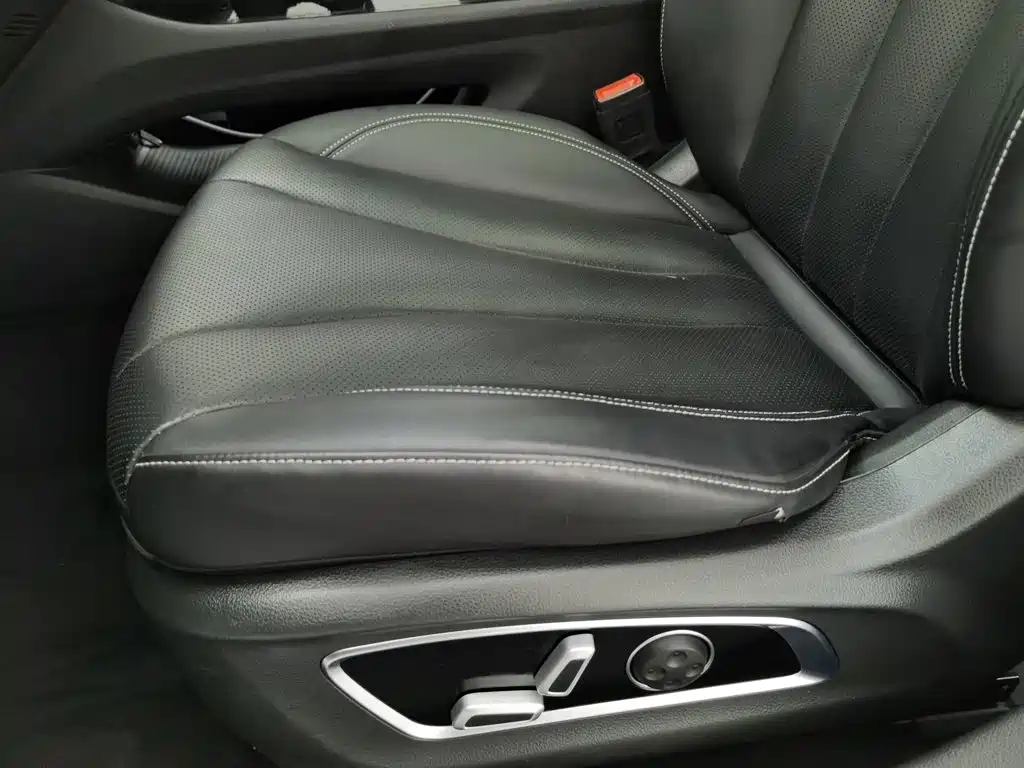 Geely Borui Hybrid — миниатюра 20