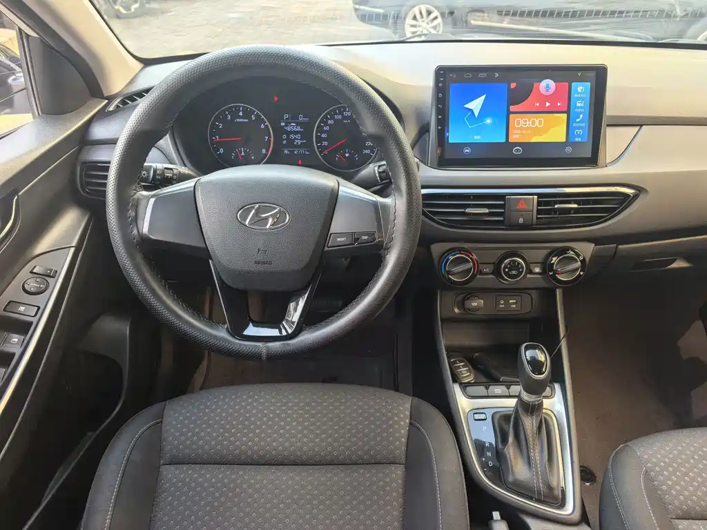 Hyundai Elantra — миниатюра 22