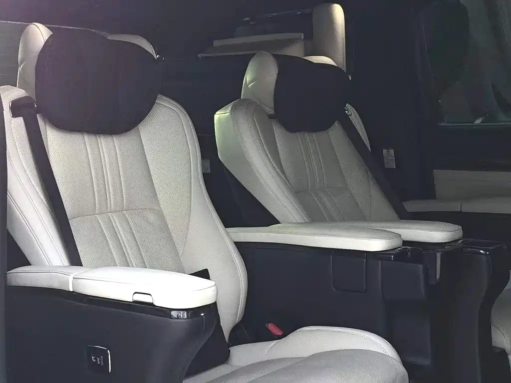 Lexus LM — миниатюра 7