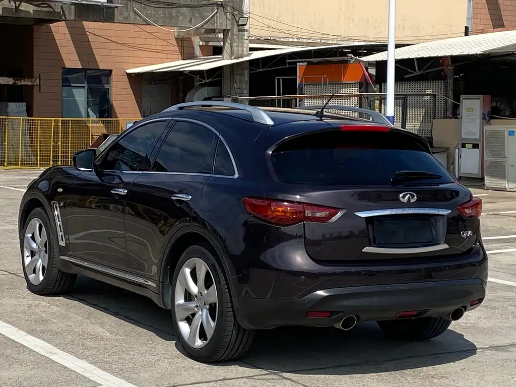 Infiniti QX70 — миниатюра 5