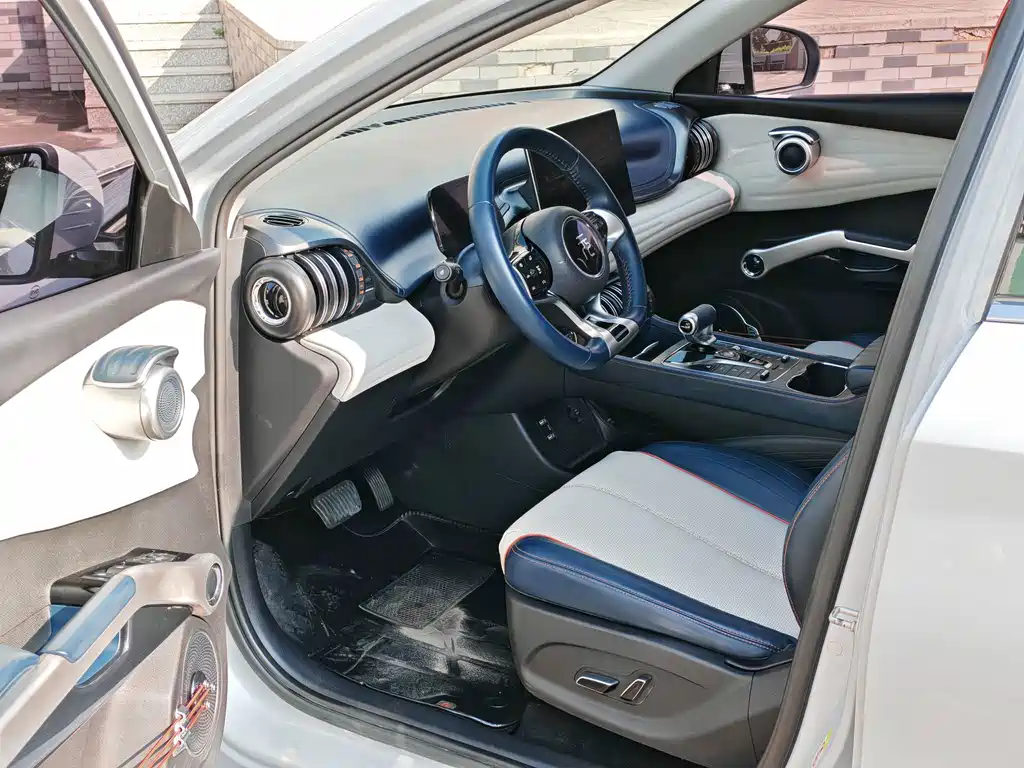 BYD Yuan Plus — миниатюра 4