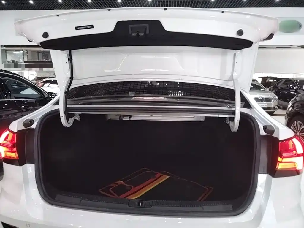 Roewe i5 — миниатюра 19