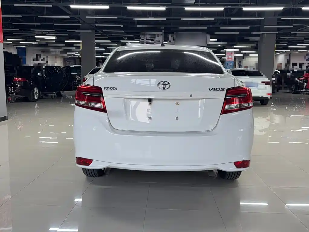 Toyota Vios — миниатюра 8
