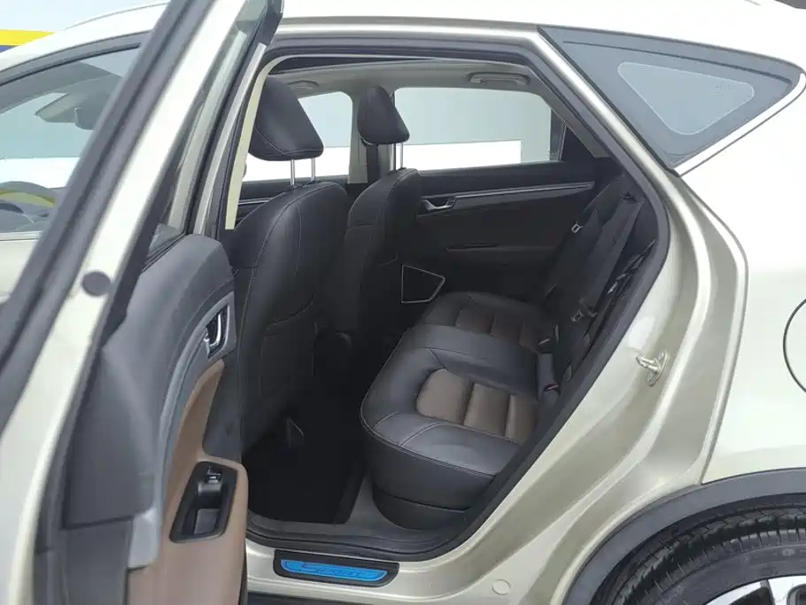Geely Emgrand GS — миниатюра 11