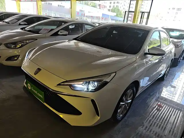 Roewe i5