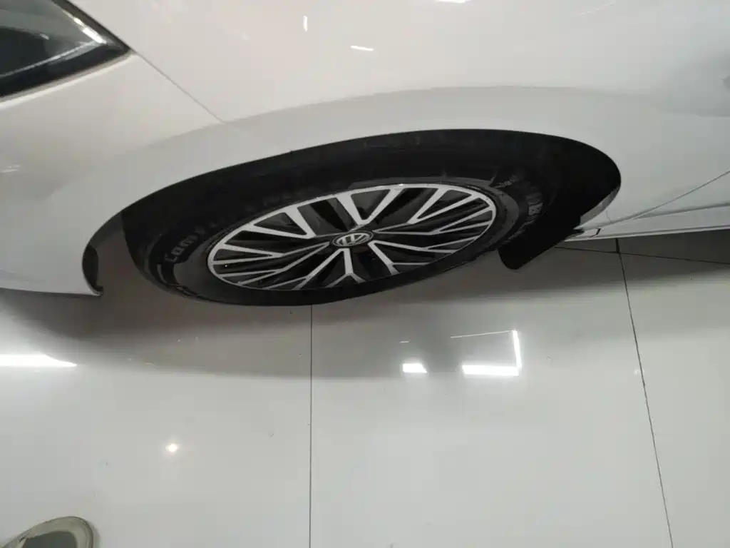 Volkswagen Sagitar — миниатюра 23