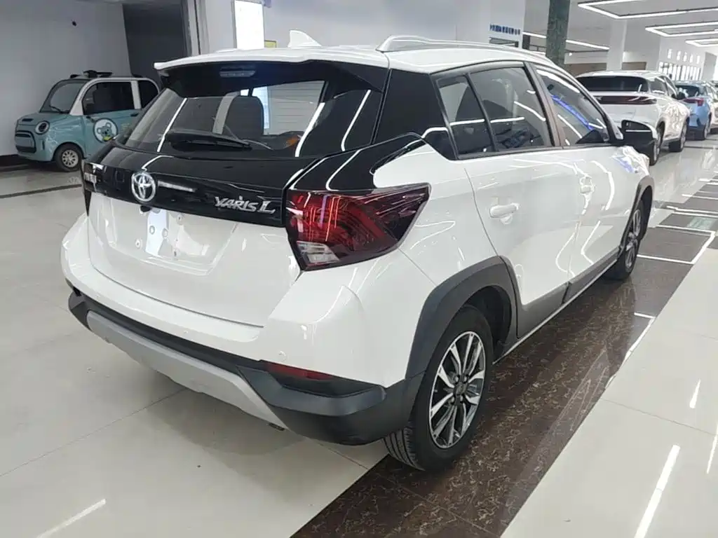 Toyota Yaris L — миниатюра 7