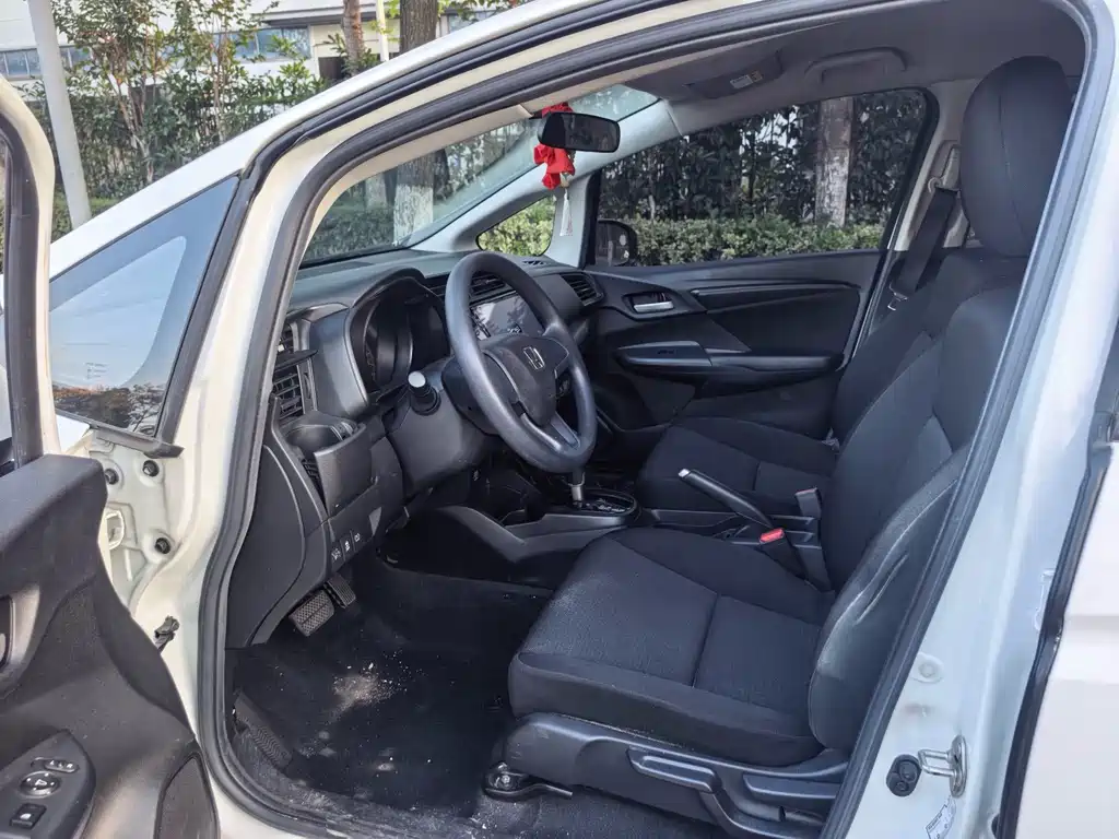 Honda Fit — миниатюра 7