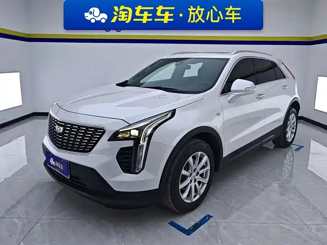 CADILLAC XT4