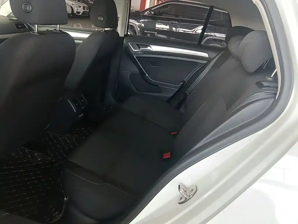 Volkswagen Golf — миниатюра 17