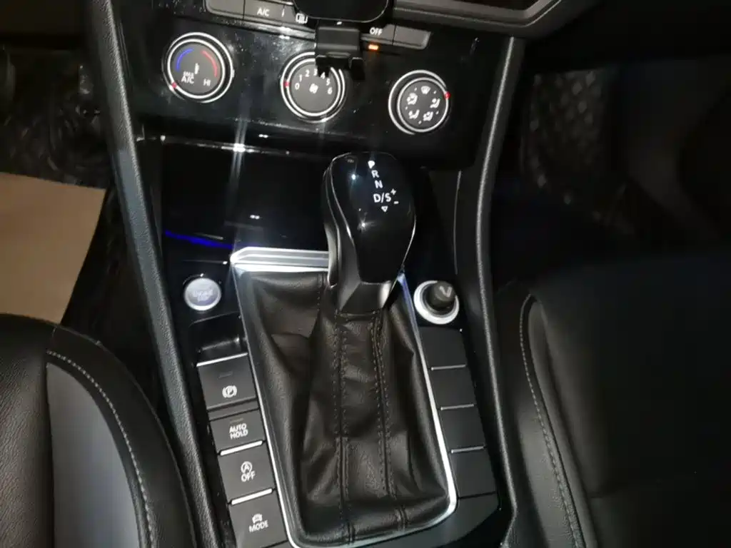 Volkswagen Sagitar — миниатюра 14