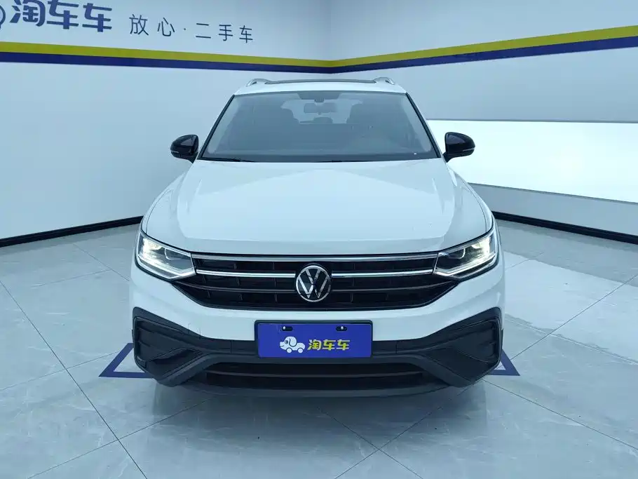 Volkswagen Tiguan L — миниатюра 2