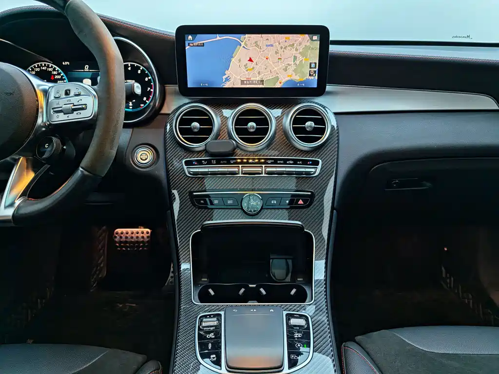 MERCEDES-BENZ GLC AMG