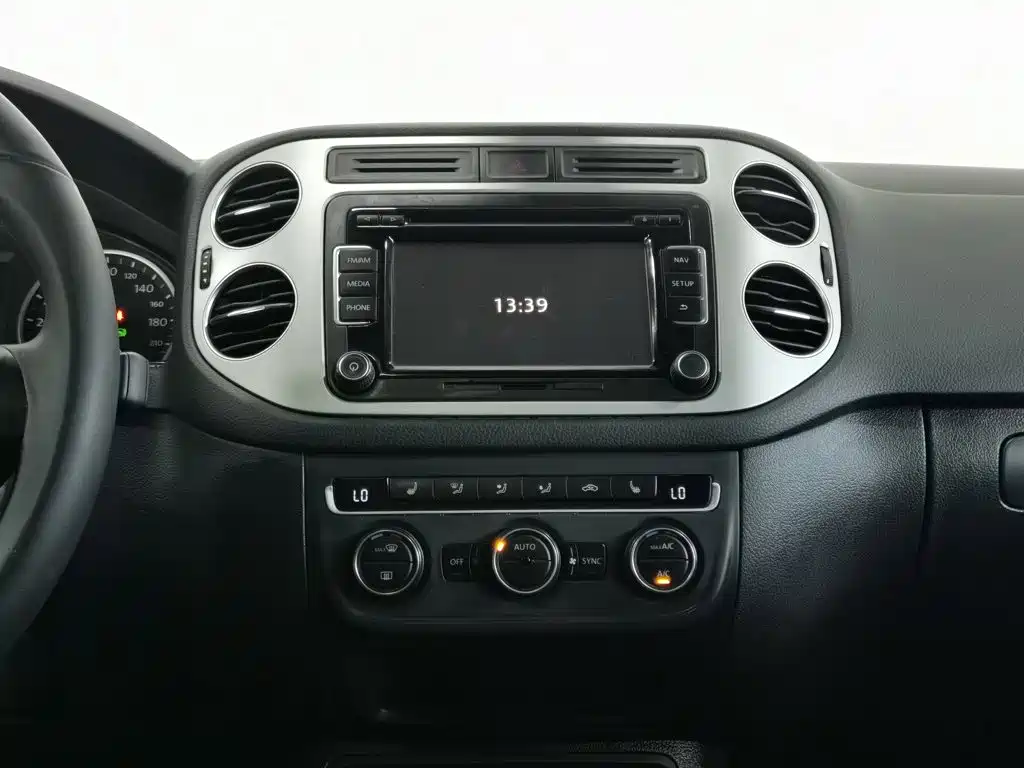 Volkswagen Tiguan — миниатюра 12