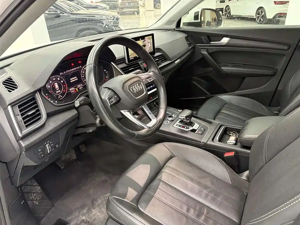 Audi Q5L — миниатюра 10
