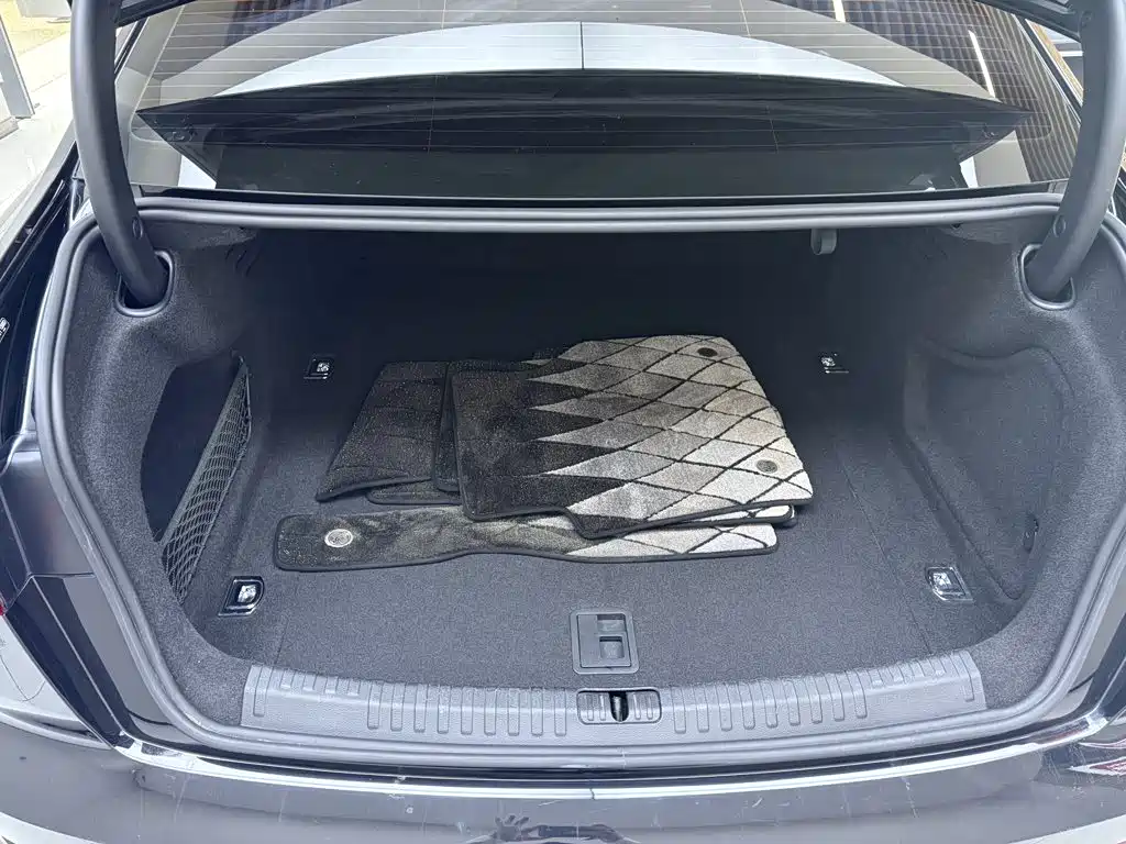 Audi A6L — миниатюра 18