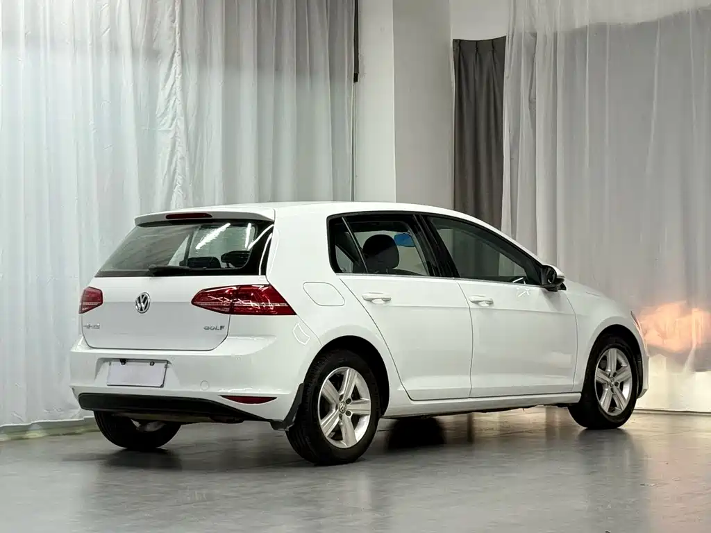 Volkswagen Golf 2016 1.6L AT Comfort